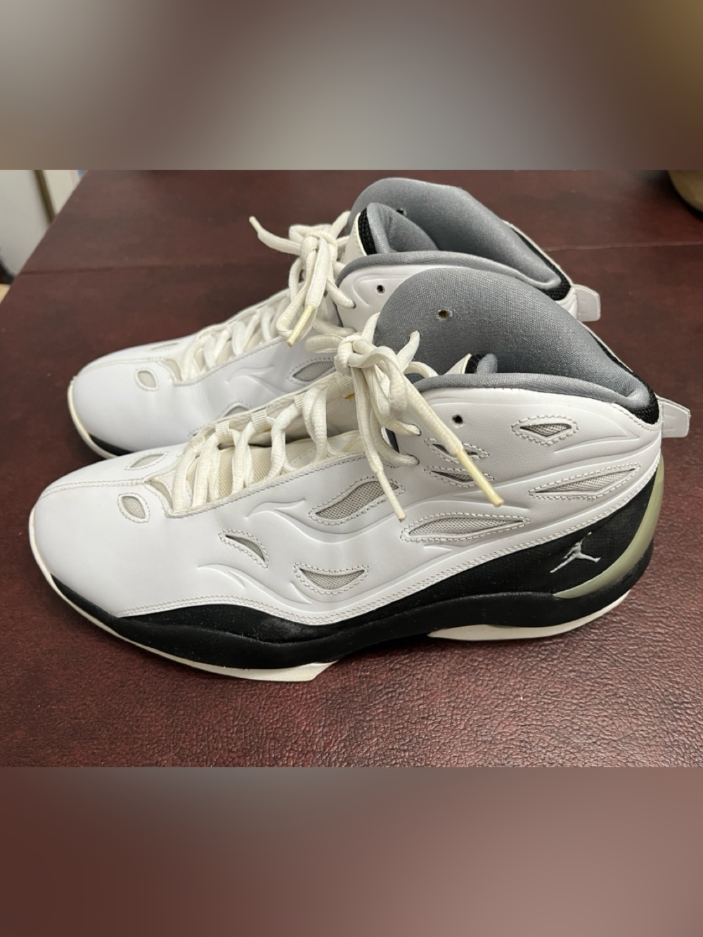 Air Jorden 364808-101. 2009